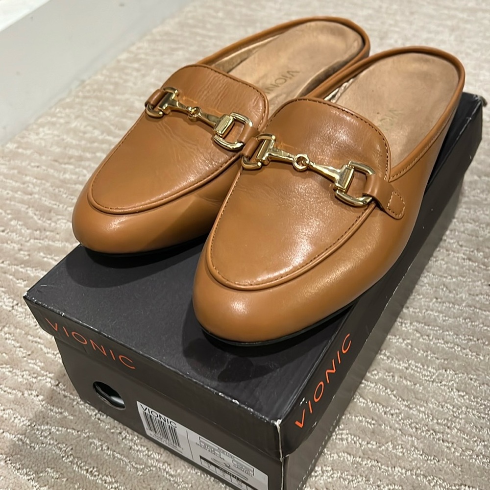 Vionic Adeline Mule 8